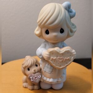 VTG Precious Moments, "Mom, You're A Sweetheart", 2001, Avon Excl., Enesco, LNC